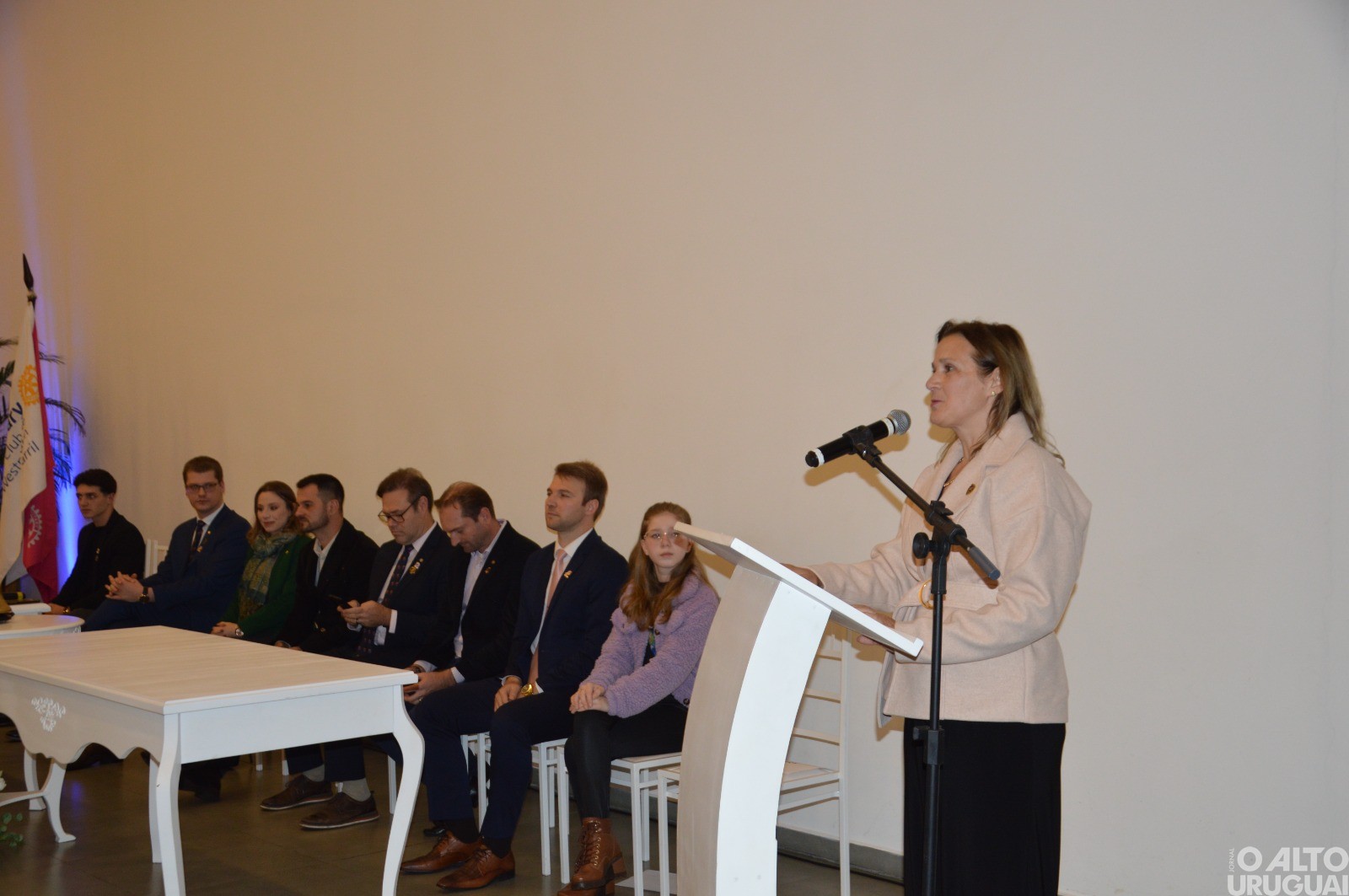 Clubes de Rotarys empossam novas diretorias em FW