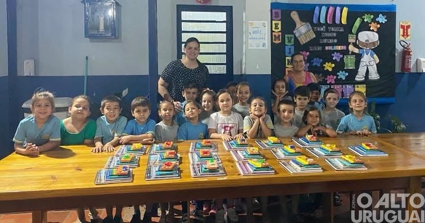 Entregues mais de 1,2 mil kits de materiais escolares aos alunos da rede municipal de Seberi