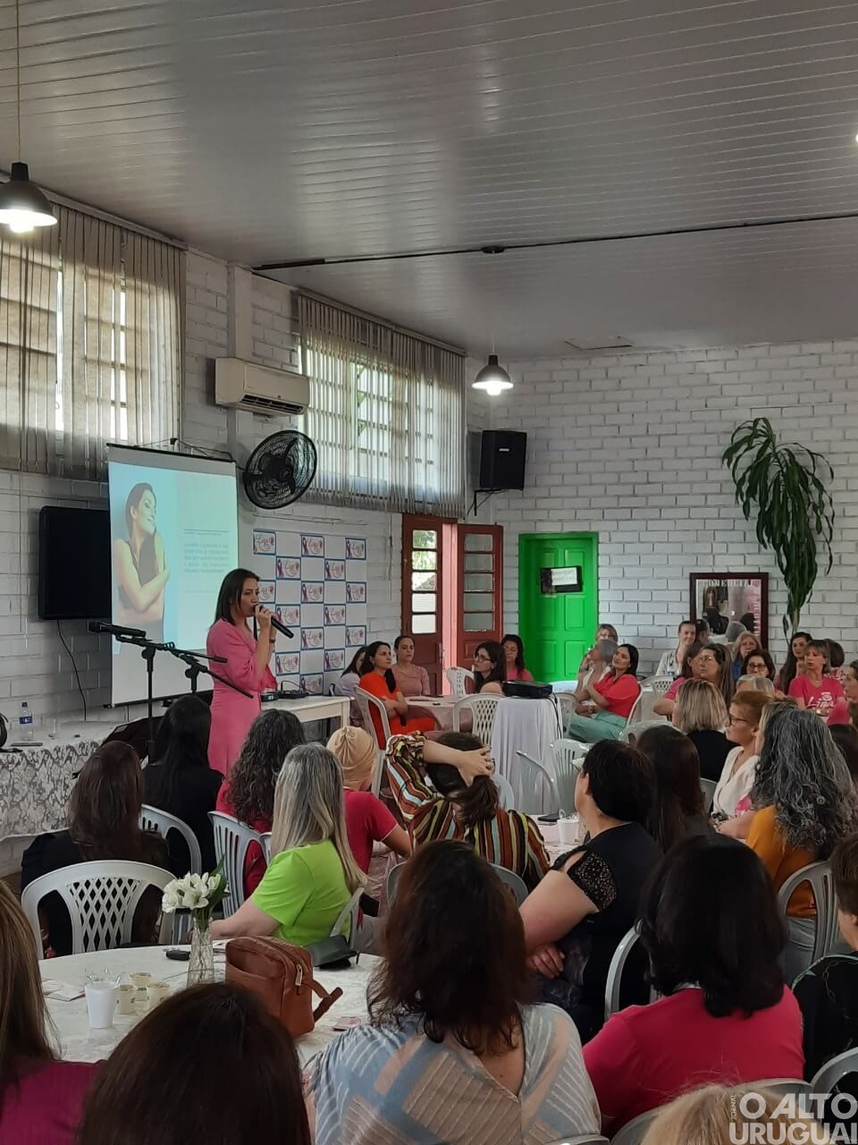 Chá da Liga reúne mulheres em Rodeio Bonito