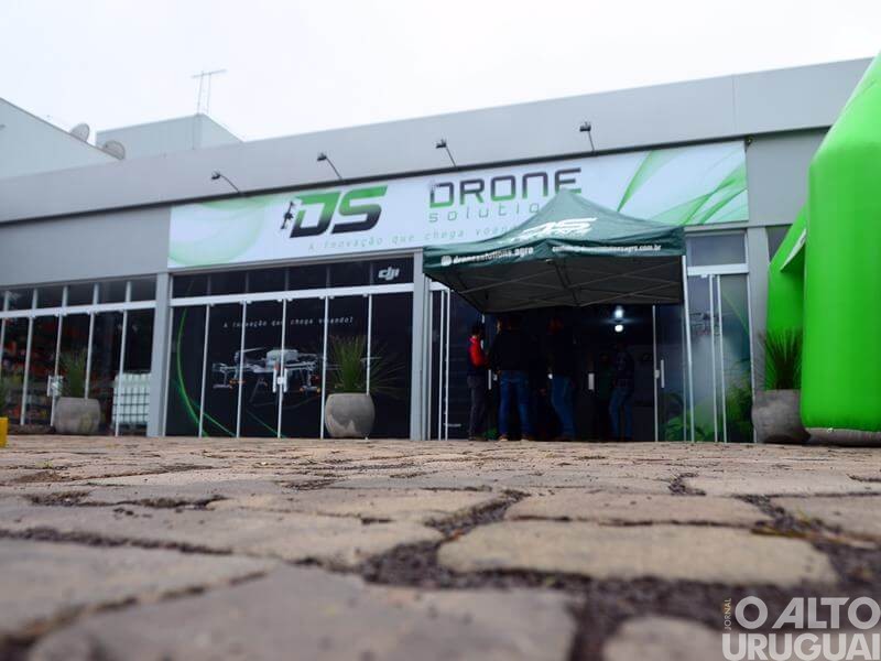 Empresa de drones de pulverização agrícola inaugura sede em FW