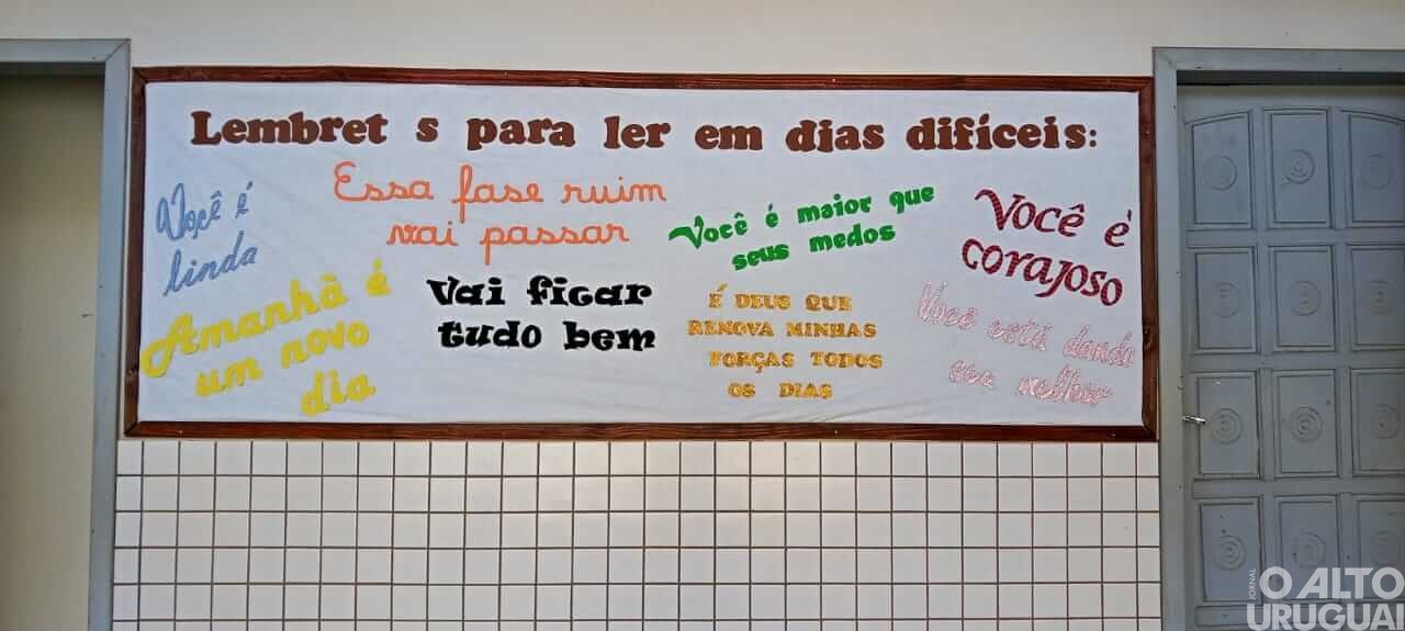 Escolas retomam atividades presenciais