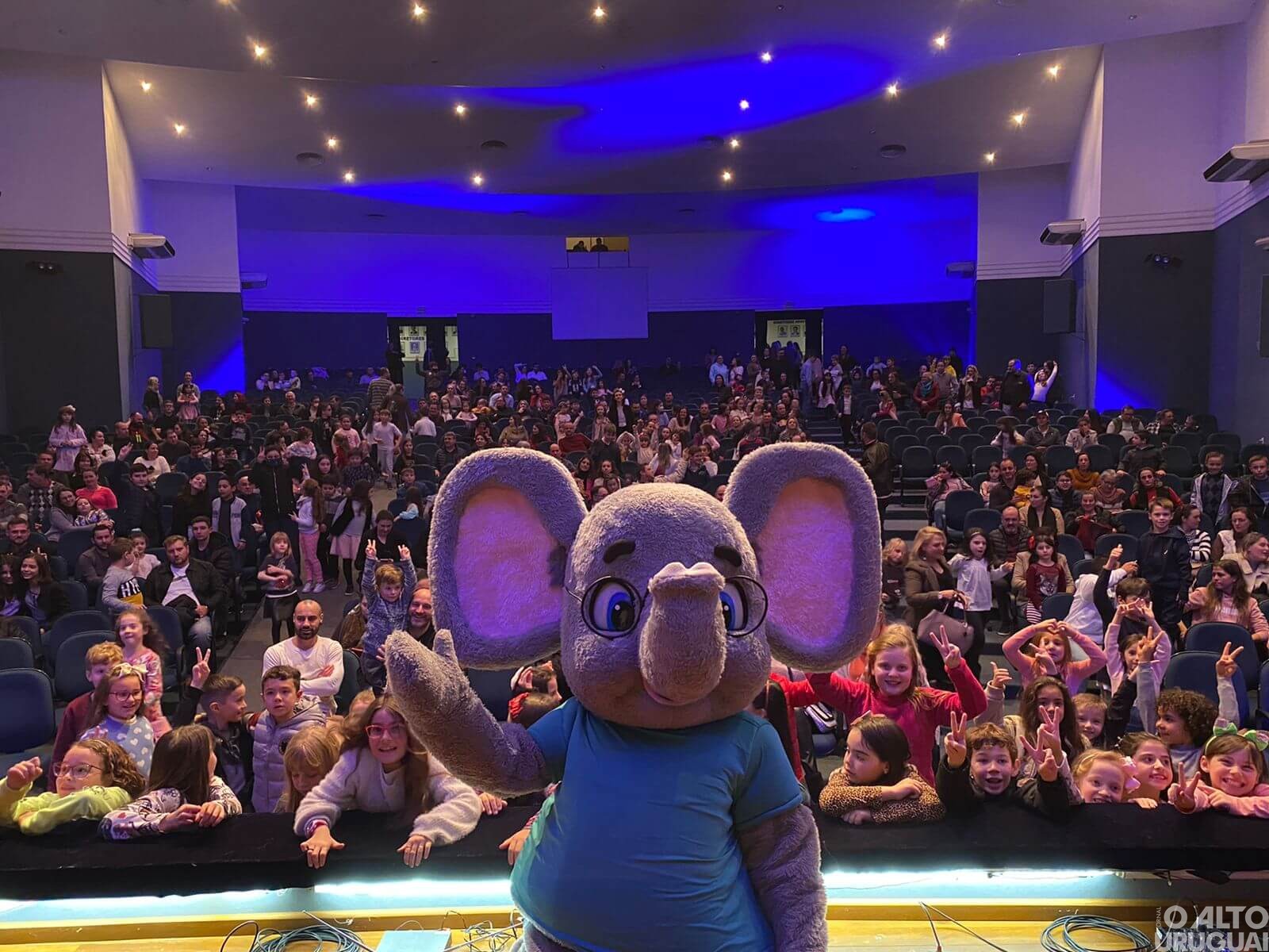 Escola Afonso Pena promove peça teatral comemorativa aos seus 60 anos