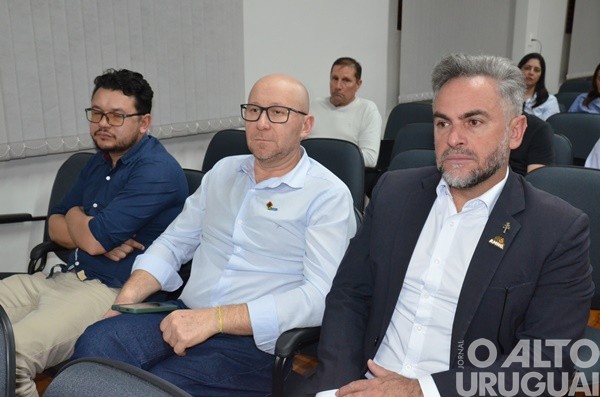 Amng realiza reunião de prefeitos durante Festiplan em Planalto