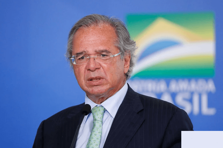 Auxílio emergencial será prorrogado até outubro, confirma Paulo Guedes
