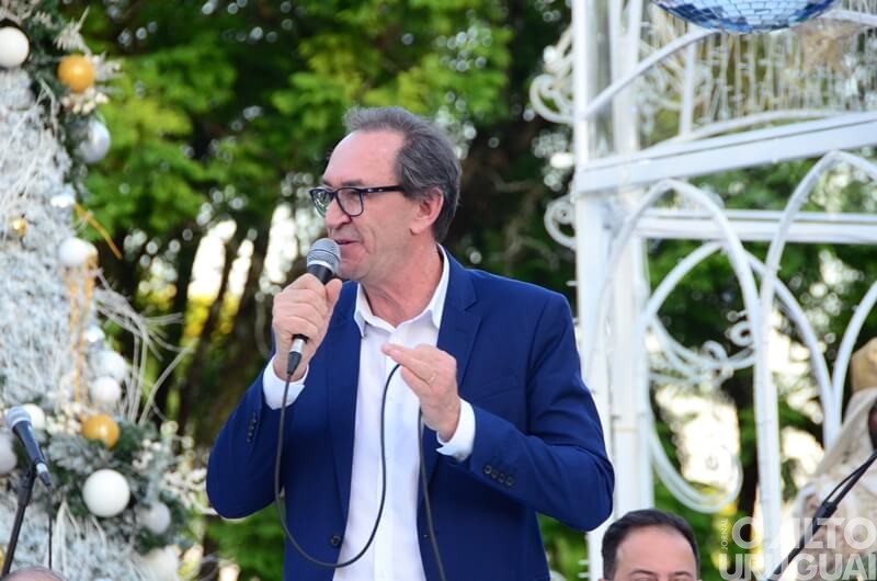 Lideranças de vários municípios prestigiam abertura da 1ª Feira Regional das Agroindústrias