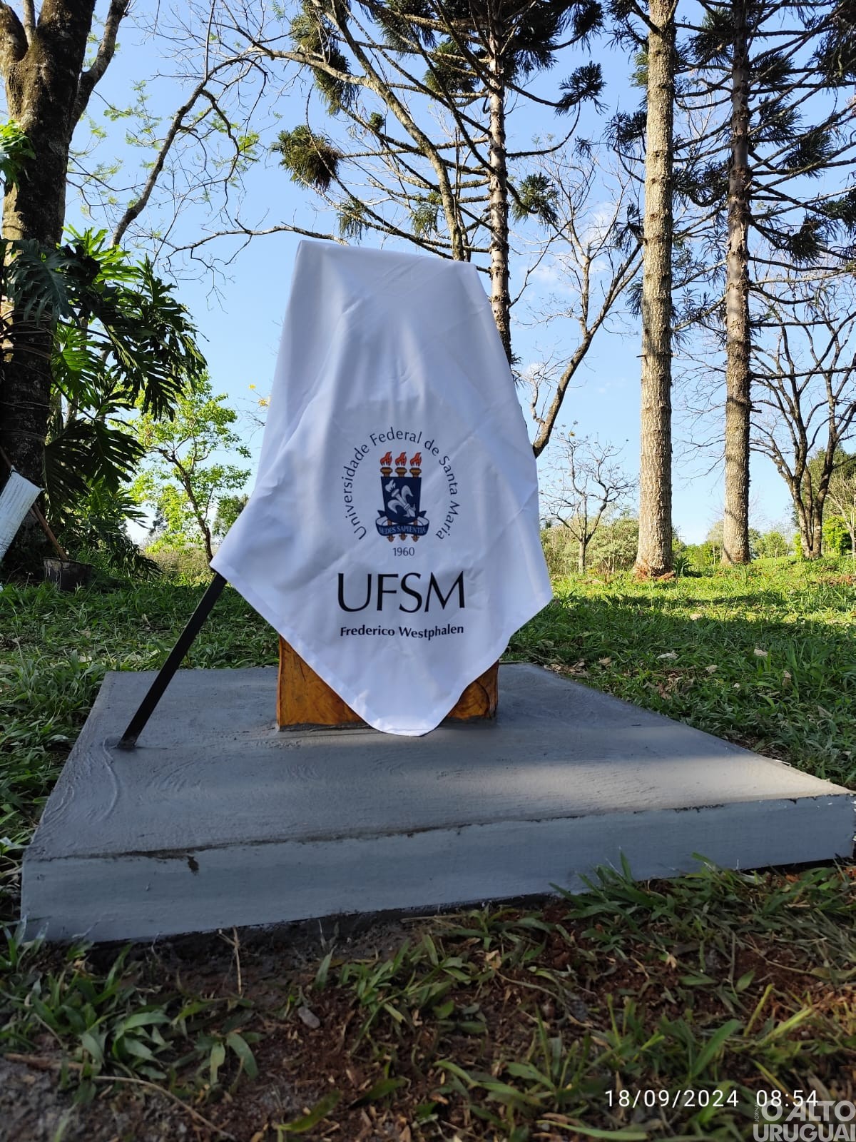 UFSM-FW realiza ato em homenagem a professores mortos em assalto