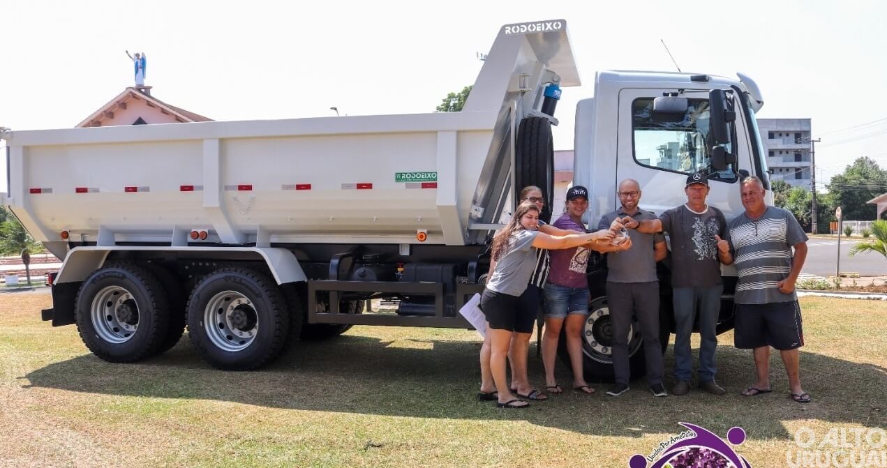 Secretaria de Obras de Ametista do Sul adquire caminhão