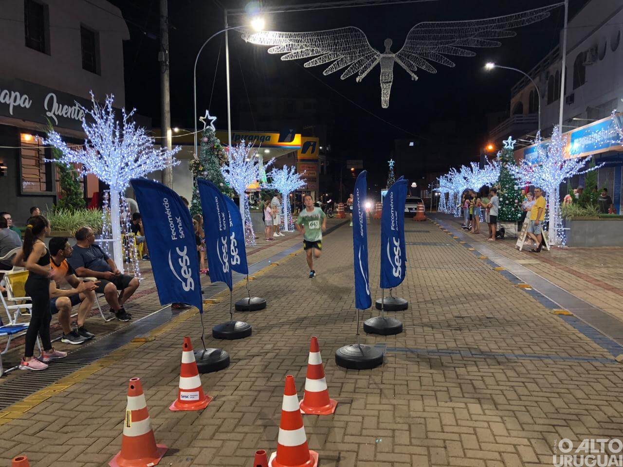 Rústica Natalina reúne centenas de participantes em FW