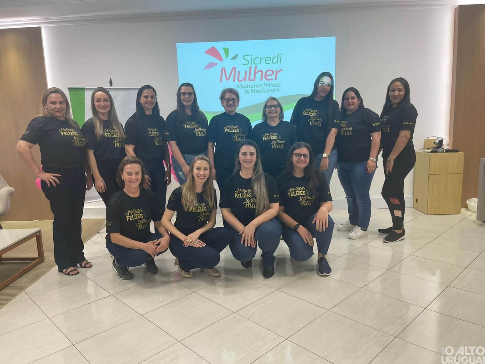 Líder Jovem e Sicredi Mulher tem quase 900 pessoas participando das novas turmas