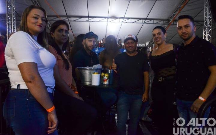 Maiara e Maraisa animam público na segunda noite de Expopedras