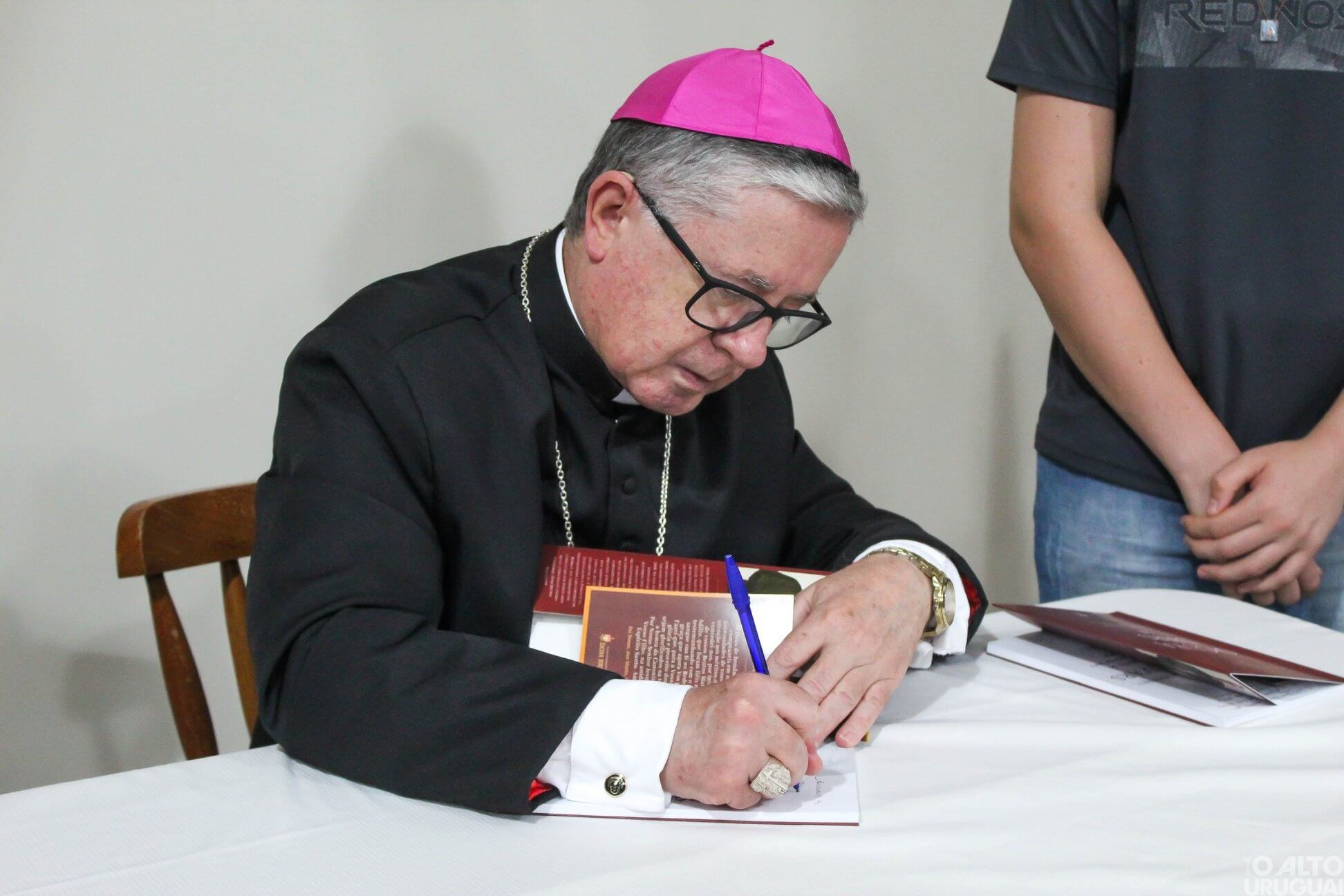 Bispo de FW lança seu primeiro livro