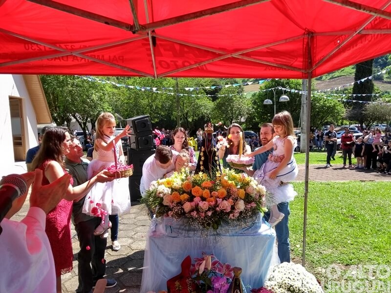 Grande público prestigia retomada da festa da linha Pedras Brancas
