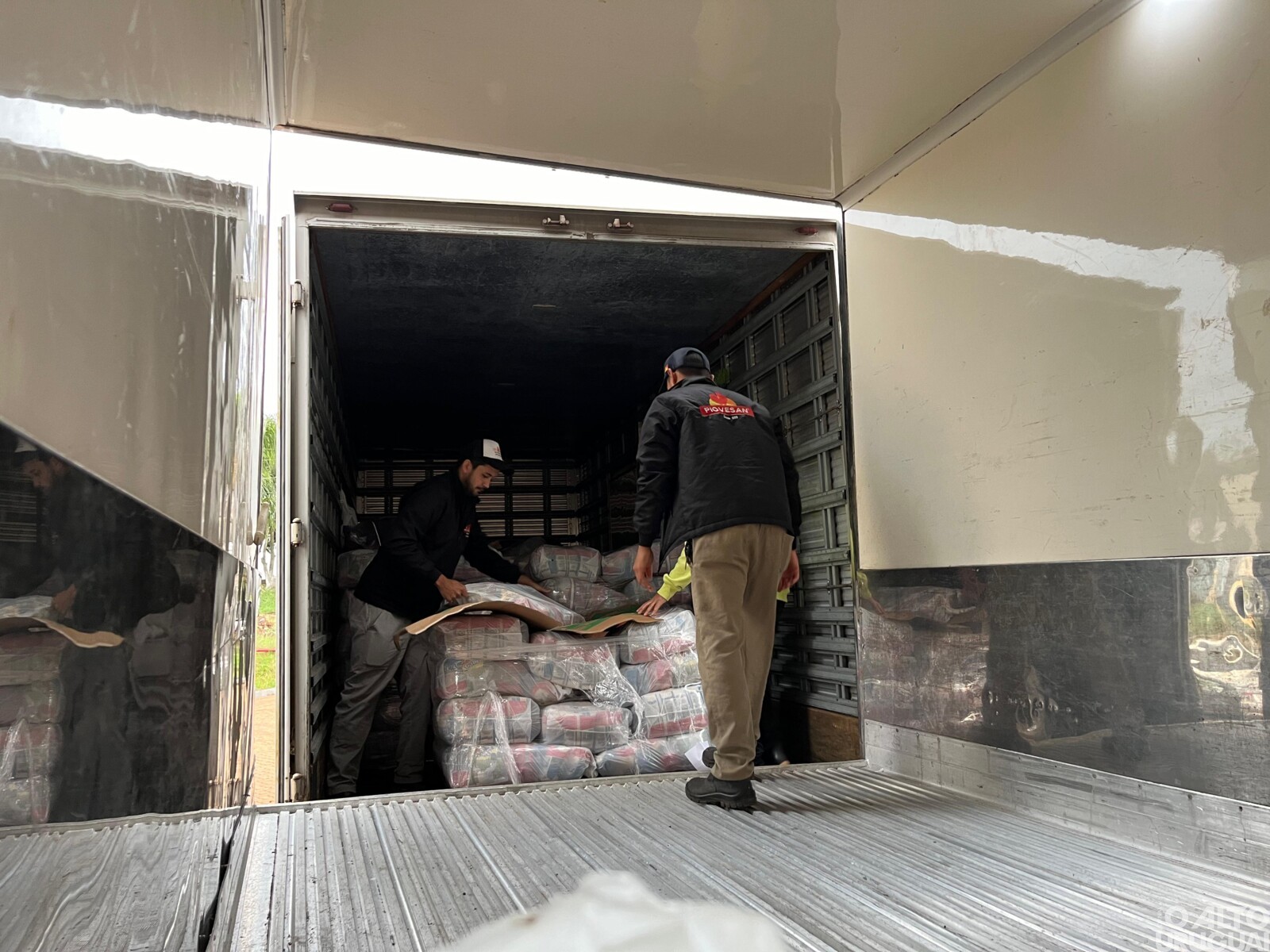 Cestas básicas são destinadas aos colaboradores da Frangos Piovesan