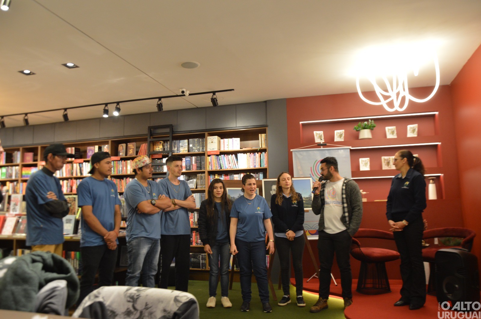 Apae-FW promove exposição fotográfica