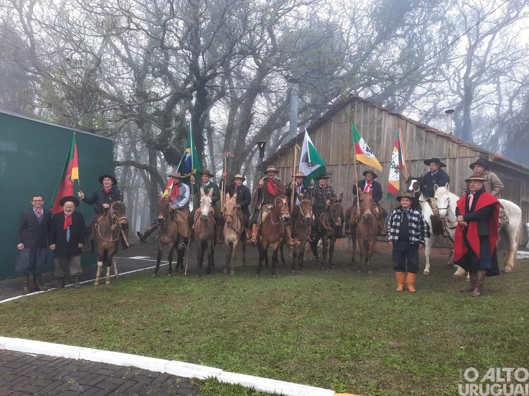 Cavalarianos de FW chegam a Farroupilha