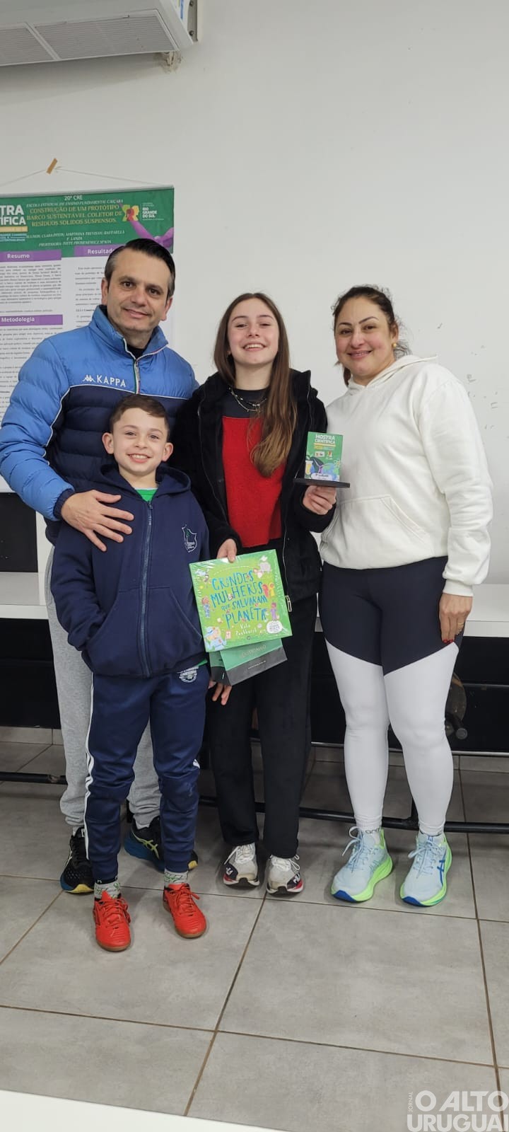 Alunas da Escola Caiçara conquistam destaque em Mostra Cultural Regional