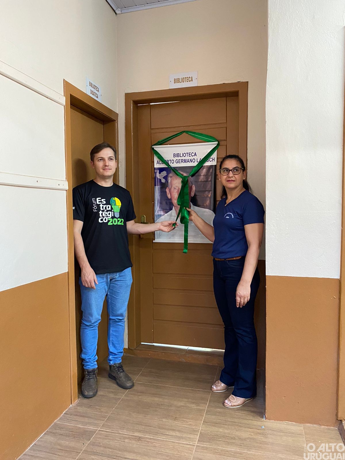 Escola Mathias Balduíno Huppes de Cristal do Sul reinaugura biblioteca