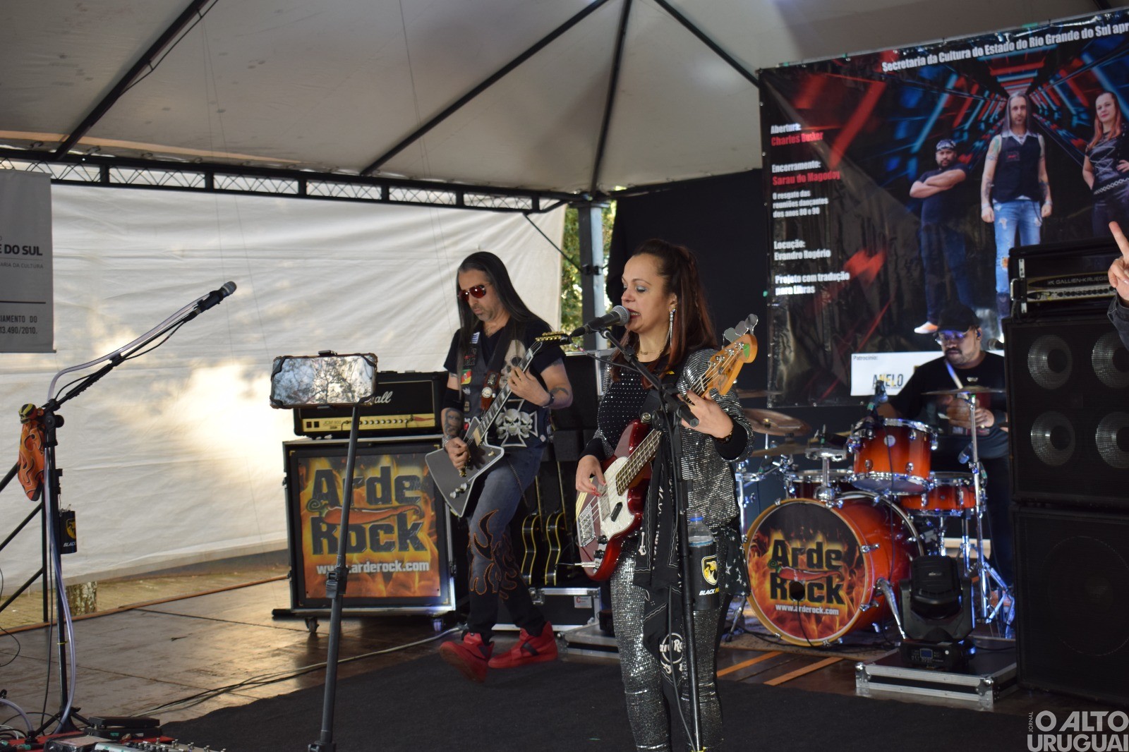 Banda Arde Rock faz show na Praça Gildo Possamai