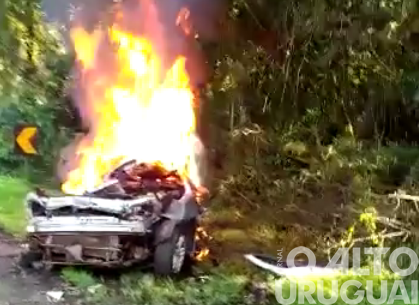 Colisão entre carro e caminhão deixa quatro vítimas