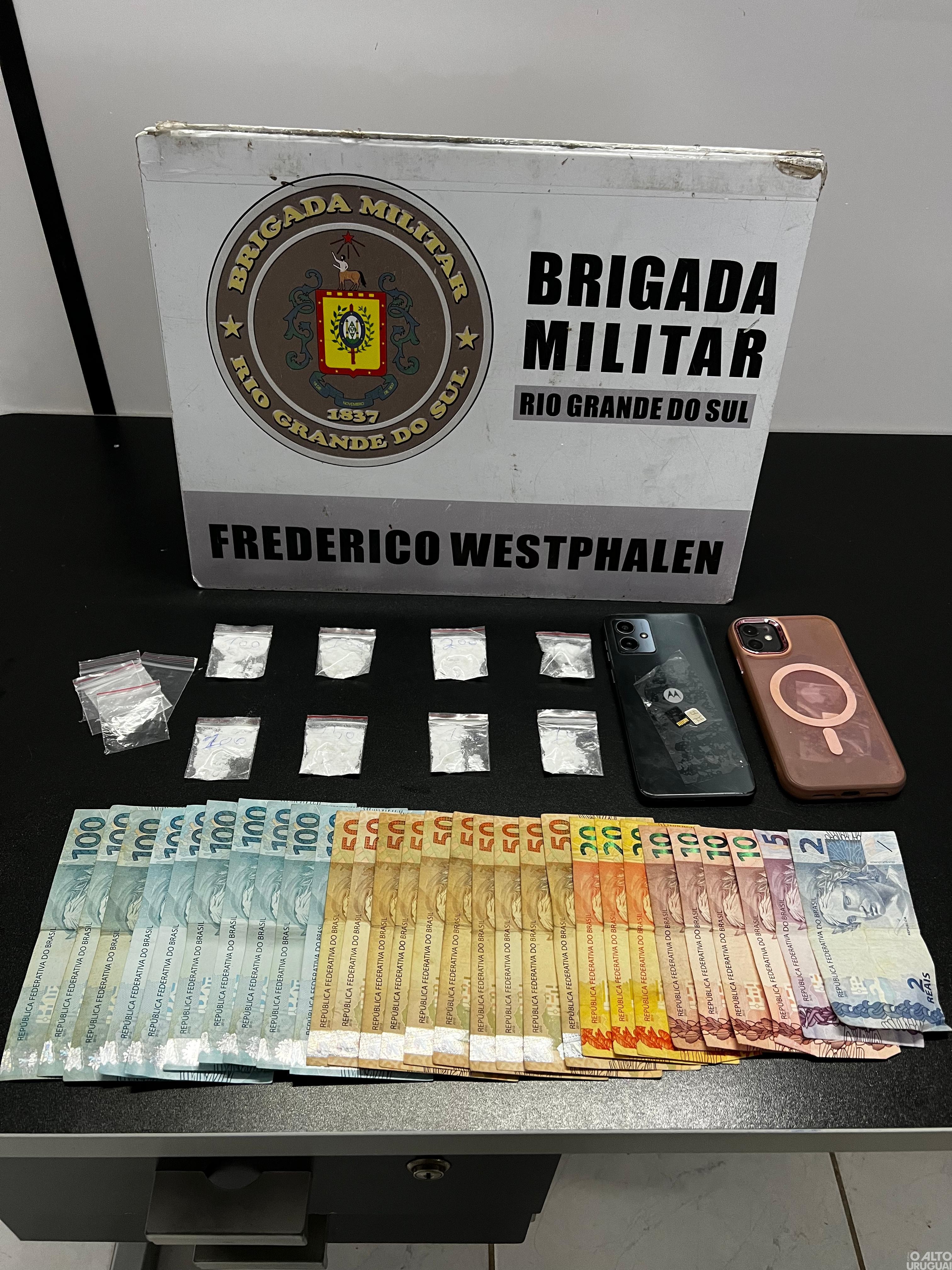 37° BPM prende dois homens por tráfico e associação para o tráfico em Frederico Westphalen