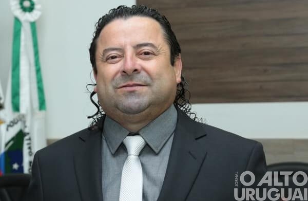 Administração de Dois Irmãos das Missões antecipa metade do 13° salário aos servidores