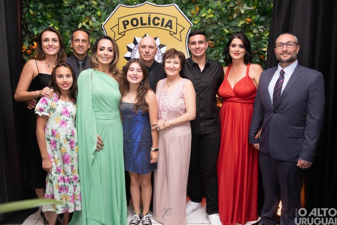 Baile Golden Night da 14ª DRPI homenageia parceiros da Polícia Civil na região