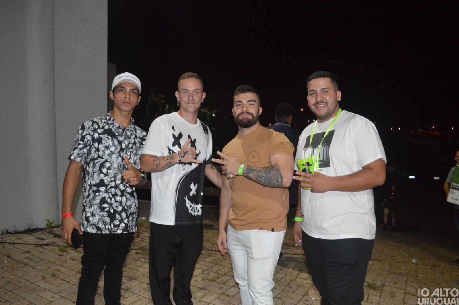 Sertanejo Luan Pereira reúne grande público em show em FW