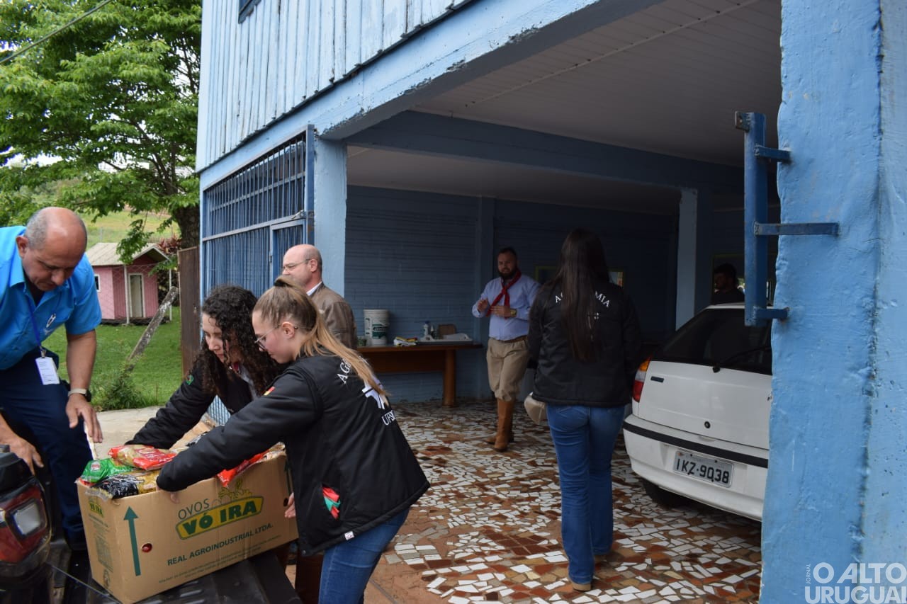 DTG Vaqueano Blau Nunes entrega alimentos a entidades de FW