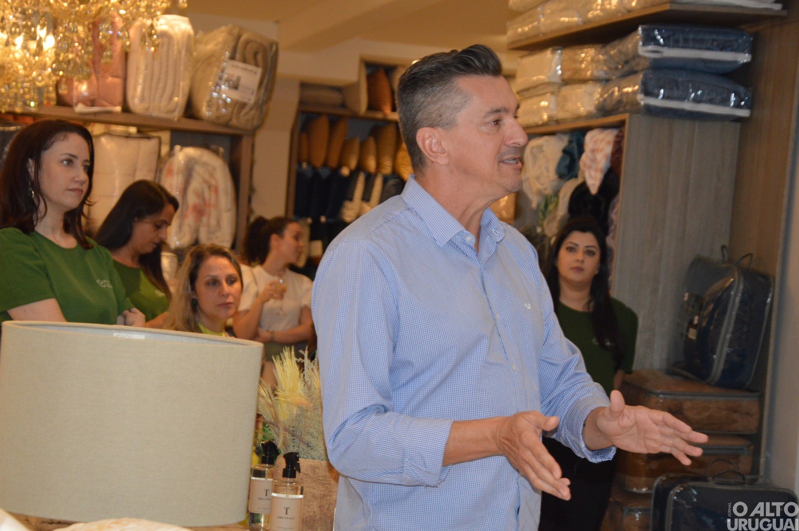 Móveis Lober inaugura novo espaço cama e banho com marcas renomadas