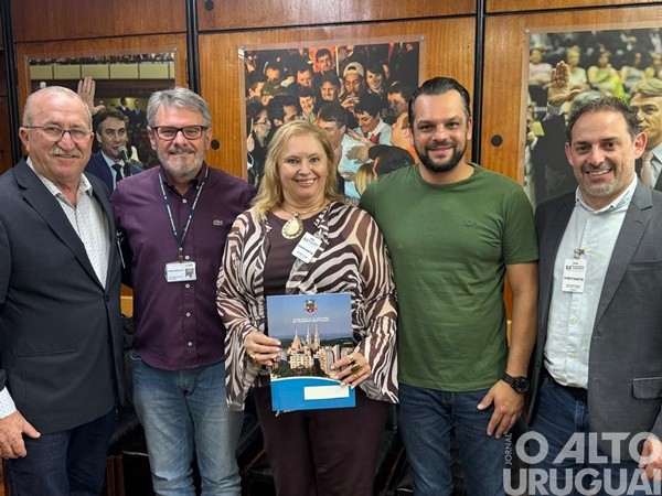 Lideranças de FW participam de audiência com o senador Mourão