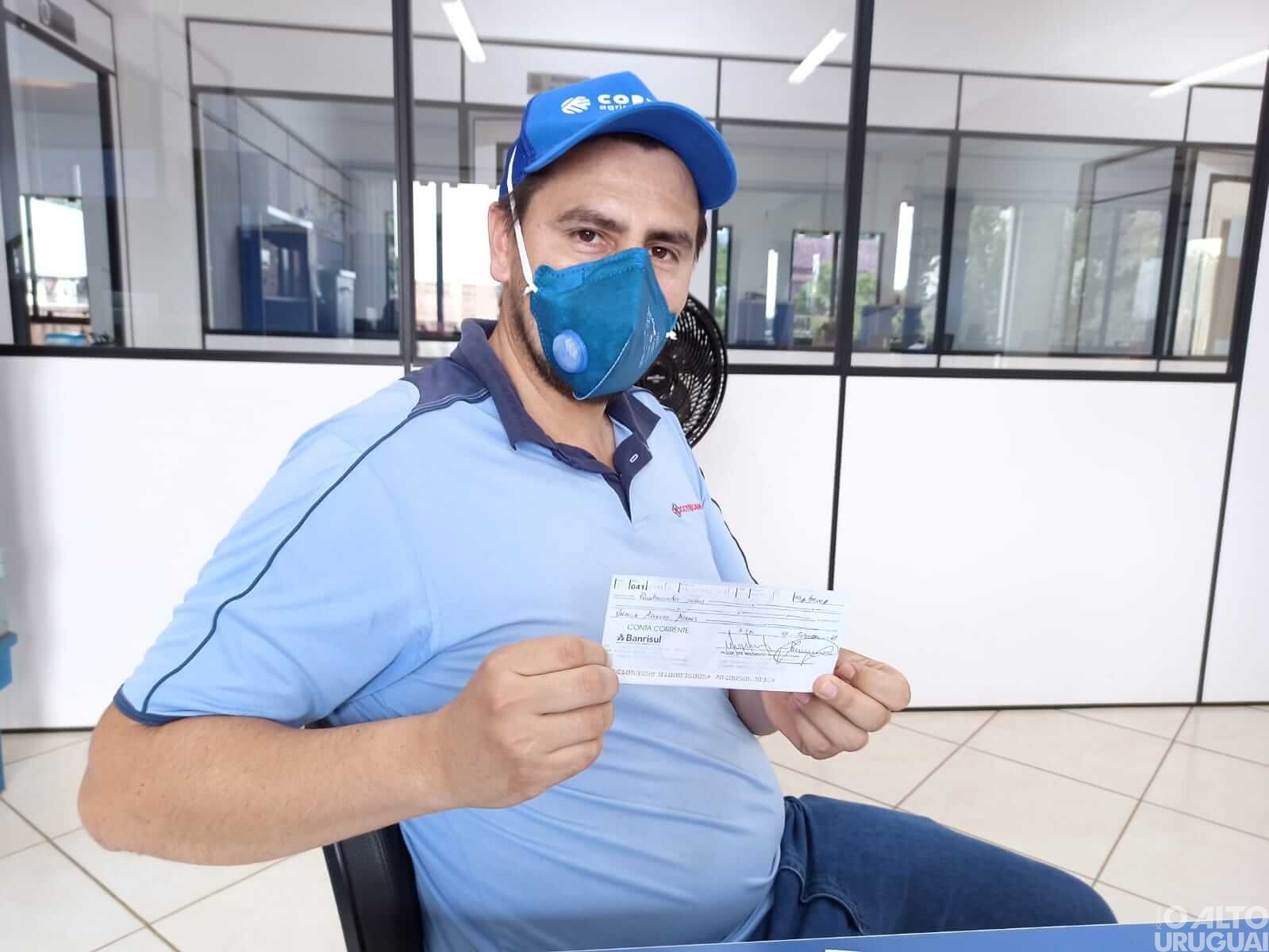 Consumidores de Dois Irmãos das Missões recebem vales-compras