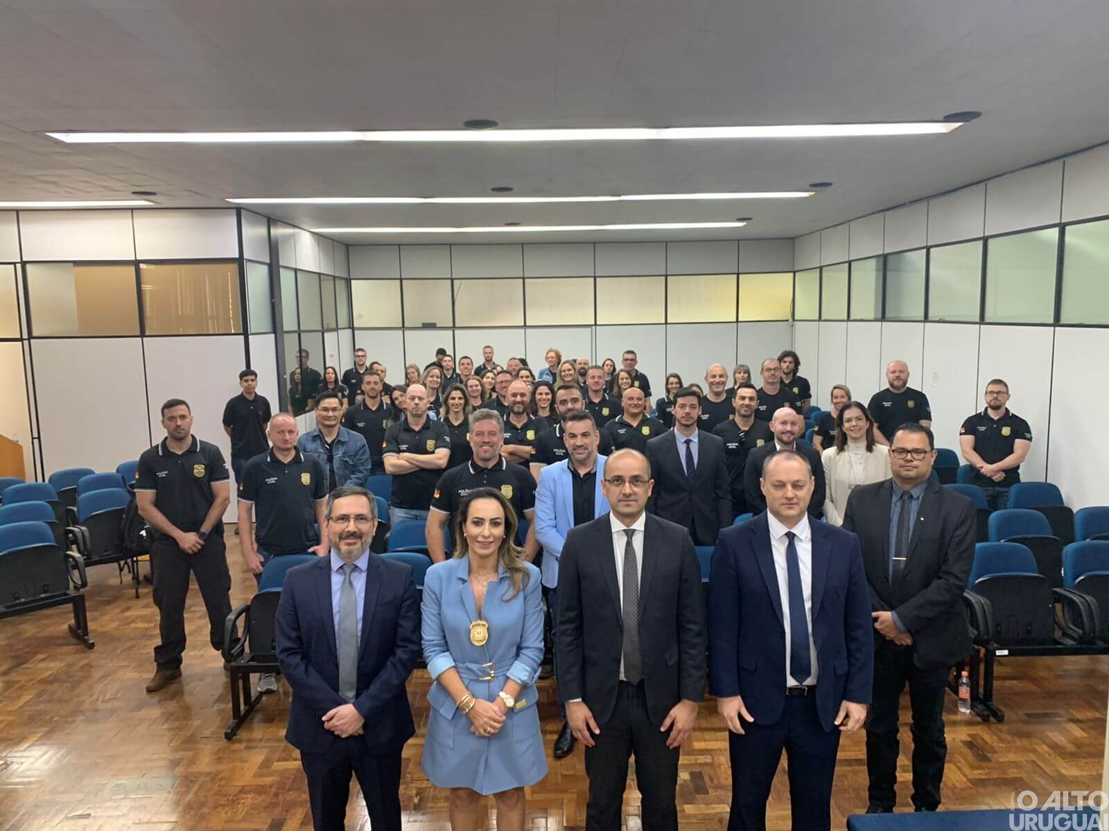 Delegacias de Polícia de FW e Palmeira das Missões recebem novas viaturas