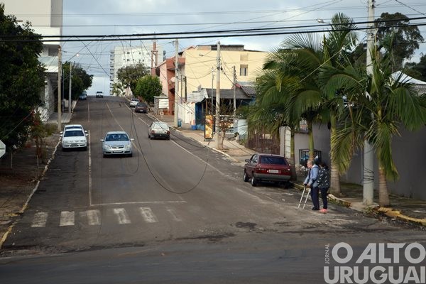 Caminhão derruba fiação de rua nas proximidades da rodoviária de FW