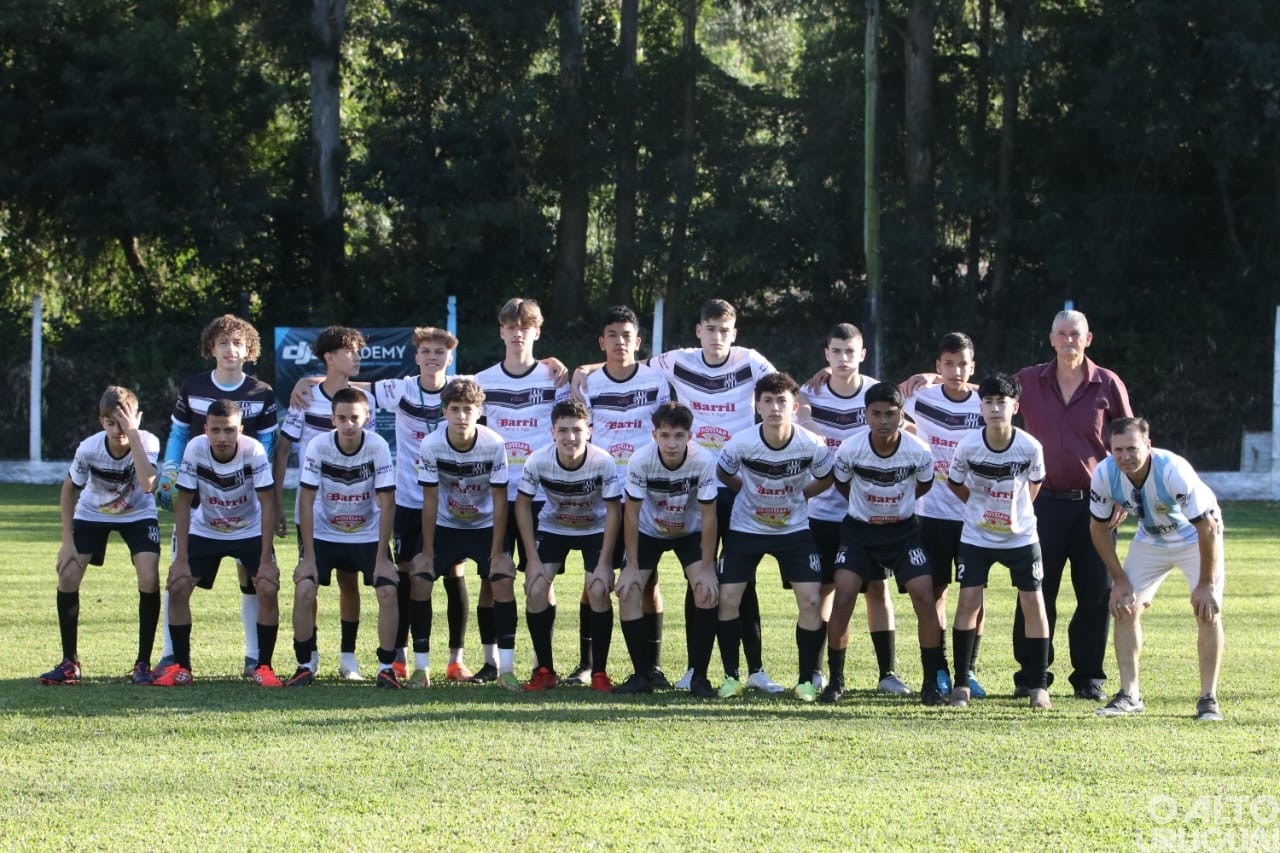 Amistoso com a presença de ex-jogadores do Grêmio é realizado em FW