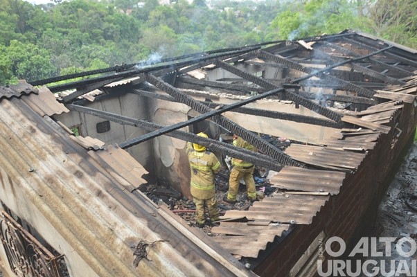 FW: Bombeiros atendem mais um incêndio em residência