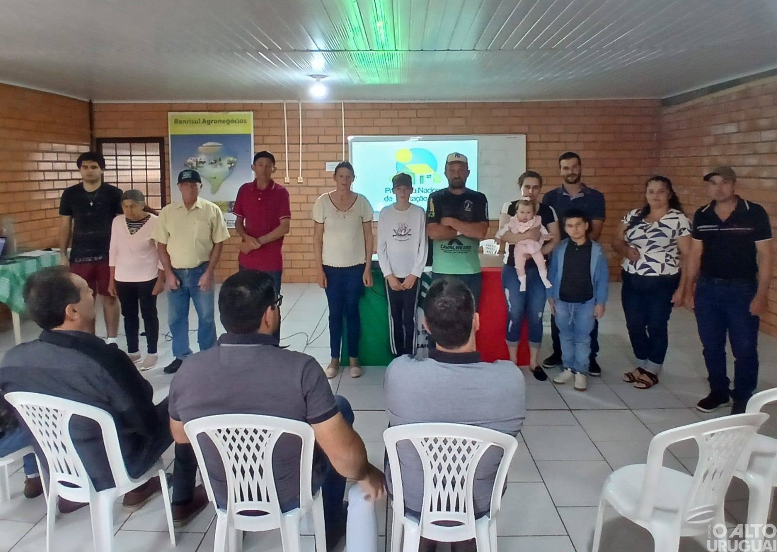 Caiçara realiza entregas do Programa Nacional de Habitação Rural