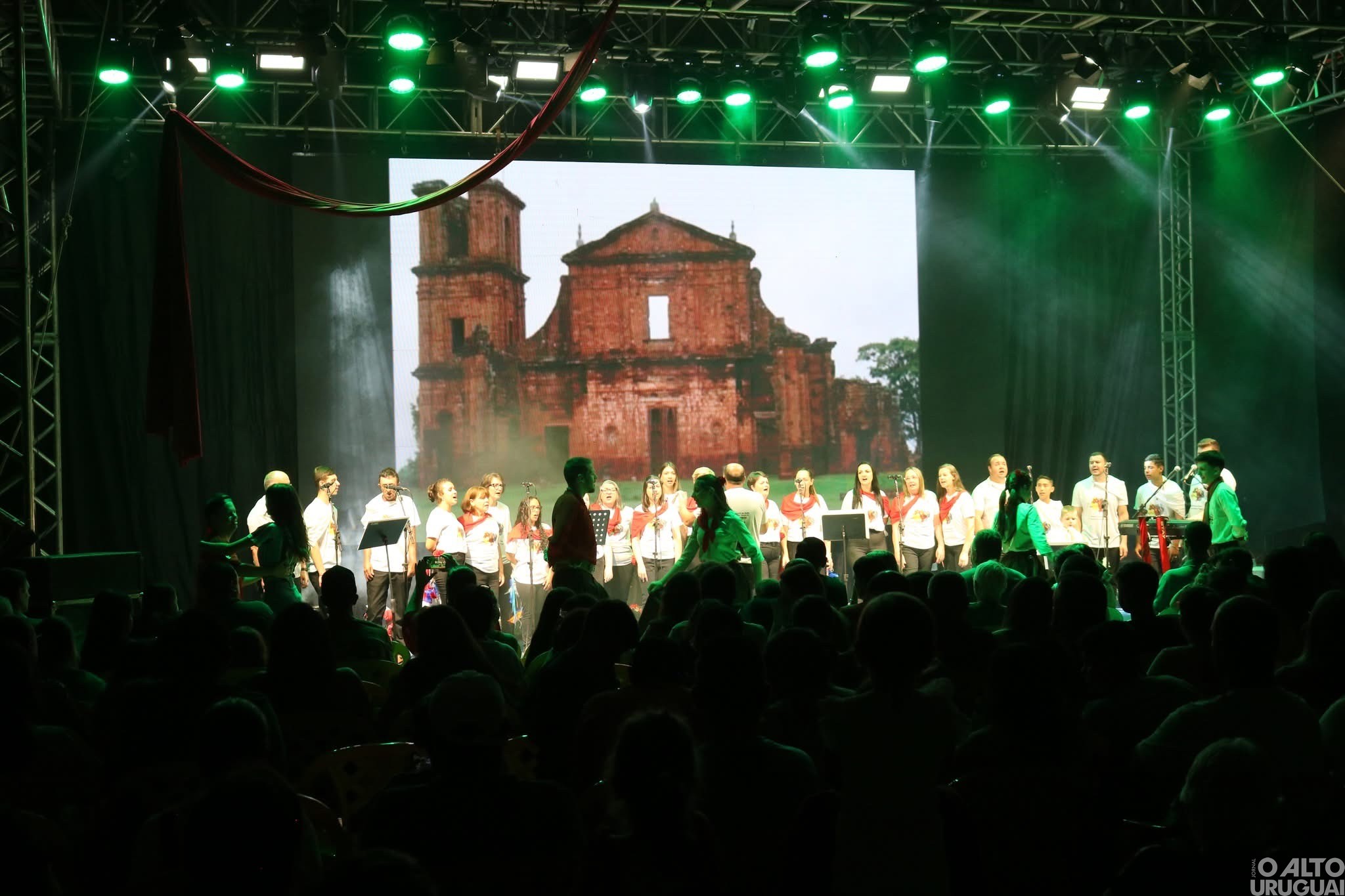 Pinhal celebra o Natal com grande espetáculo de música e comédia