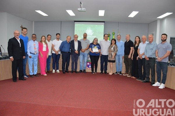 Campus UFSM/FW celebra 18 anos de história com homenagens e confraternização