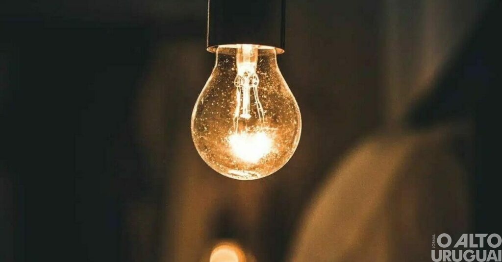 Agosto terá bandeira vermelha de patamar 2 na conta de luz