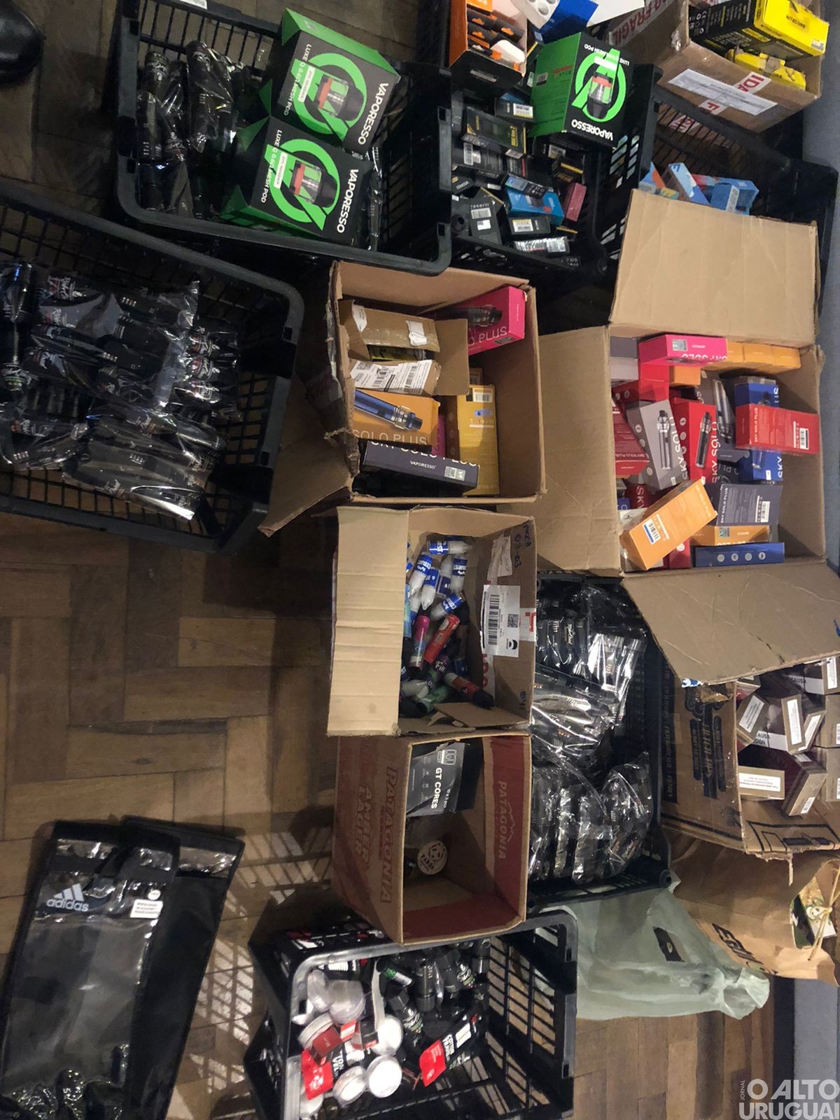 PF deflagra operação de combate ao contrabando de cigarros eletrônicos