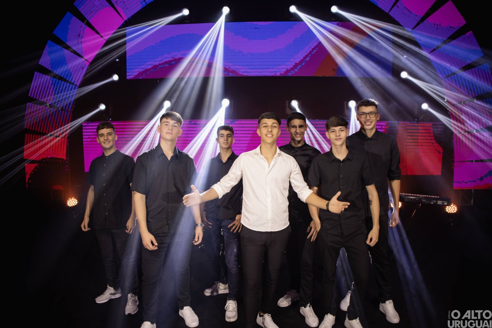 Banda Jeito Menino conquista os palcos da região