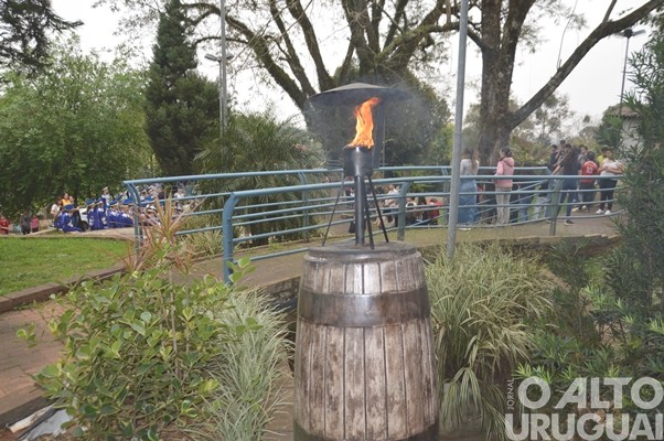 Centelha do Fogo Simbólico da Pátria chega a FW