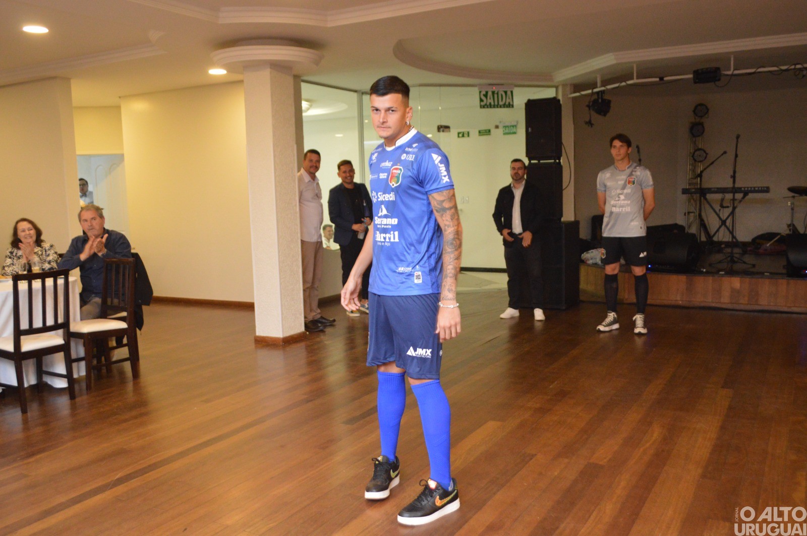 União Frederiquense apresenta novo uniforme e patrocinadores