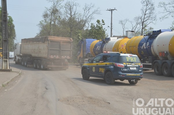 PRF apreende quase cinco toneladas de maconha em Iraí