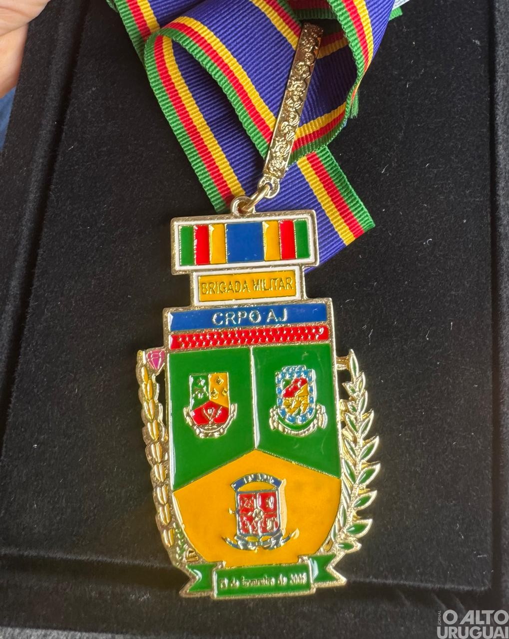 Delegada Aline Dequi Palma recebe Comenda do CRPO Alto Jacuí