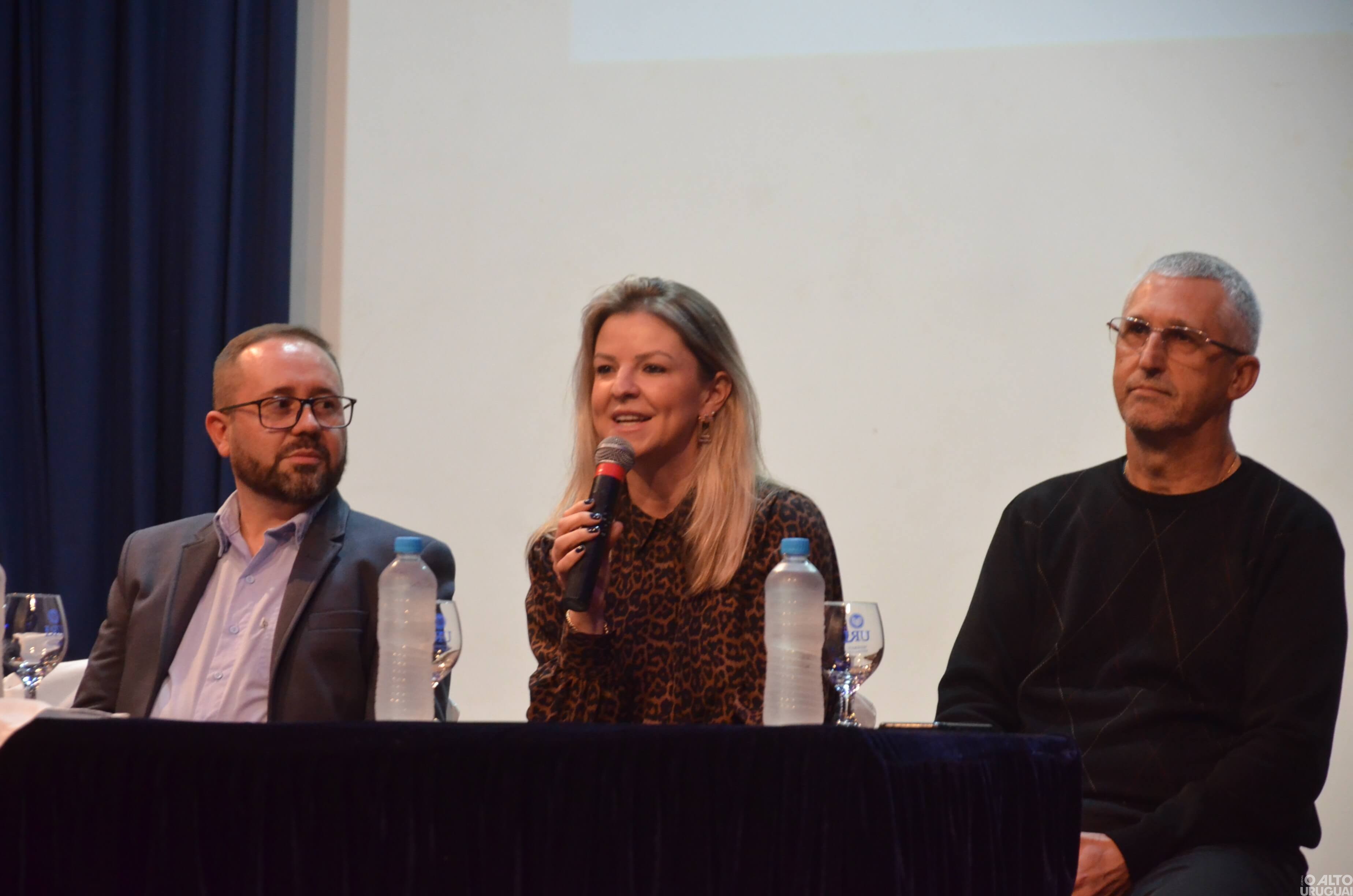 Seminário Regional sobre o Autismo é realizado em FW