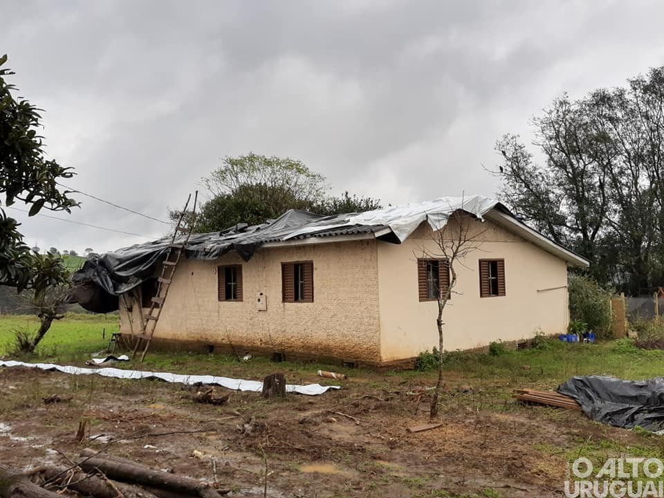 Temporais causam prejuízos a mais de 60 famílias em Cerro Grande