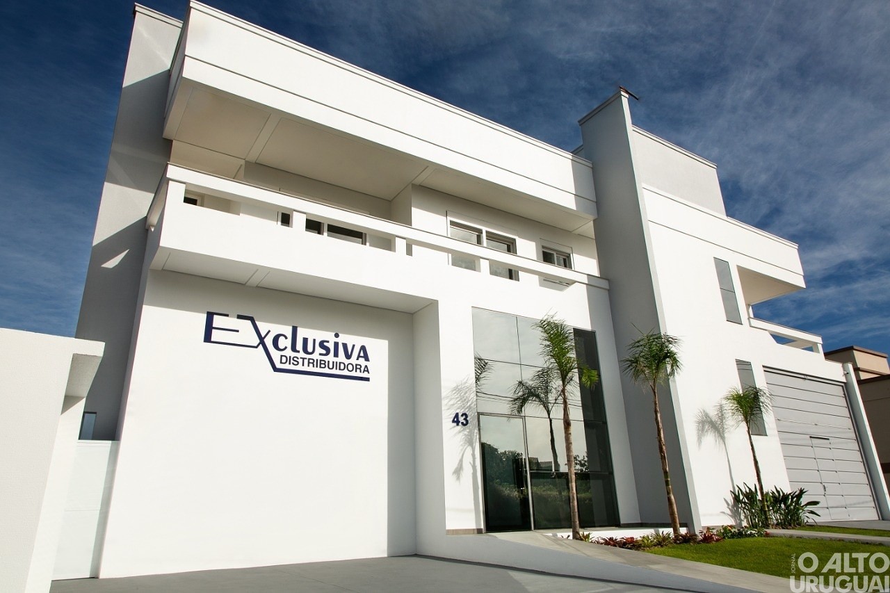 Exclusiva Distribuidora: A Jornada de Odilara Barbosa no Setor Logístico