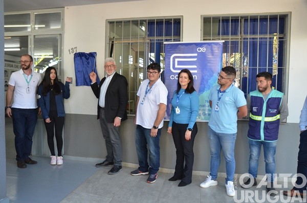 Escola Cardeal Roncalli de FW recebe certificado em qualidade de água tratada