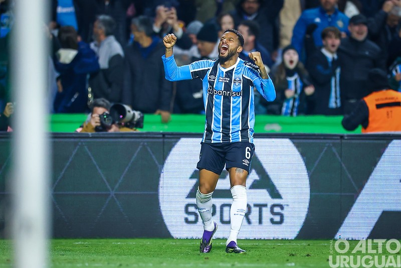 Grêmio vence fluminense e sai na vantagem no confronto